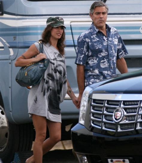 While clooney preps for his own wedding next month and his former girlfriend and newlywed stacy keibler readies herself for motherhood, the actor's other ex elisabetta canalis is also ready to tie the. Elisabetta Canalis e George Clooney non si sono lasciati