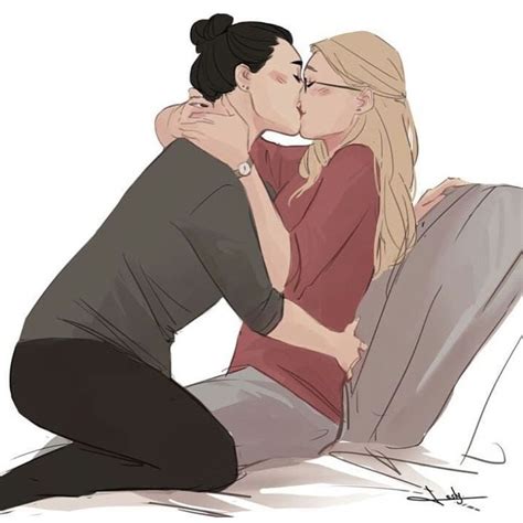 Pin By Laura Redenbaugh On Supergirl Supergirl Comic Cute Lesbian