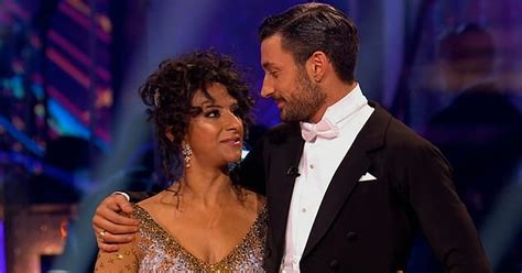 Strictly S Ranvir Singh Leaves Flirty Comment As She Swoons Over Giovanni S Topless Pic Irish