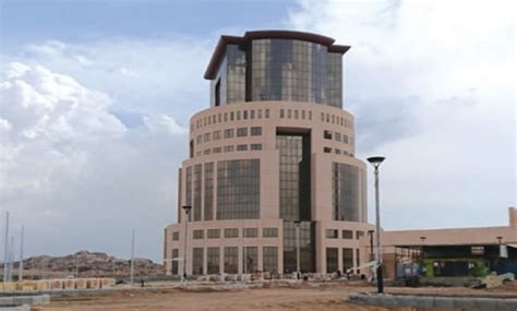 رئيس جامعة المنوفية يشارك فى الاجتماع الأول للجنة الاستشارية للشبكة القومية للتنمية المستدامة والحوكمة. مشروع المبنى الإداري - جامعة الملك خالد بالفرعاء - شركة ...