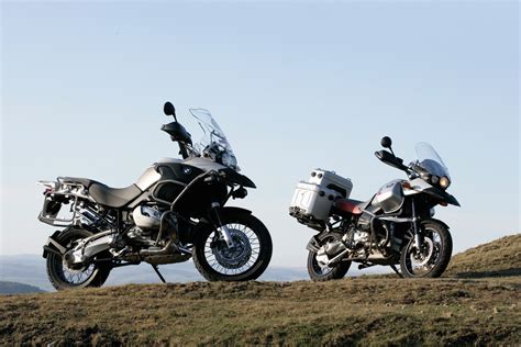 The engine has received a set of improvements such as a new wet clutch with antihopping feature, electromotive throttle actuator and optional riding modes. Road Test: BMW R1150GS V R1200GS | Visordown