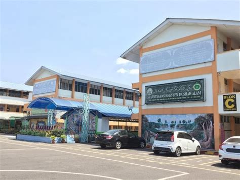 Pengertian integrasi nasional adalah suatu upaya untuk mempersatukan berbagai bagian kelompok sosial integrasi nasional: Visit by Ambassador Oka to Sekolah Rendah Agama Integrasi ...