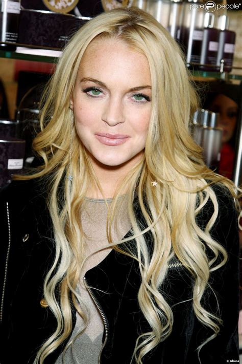 See more of lindsay lohan on facebook. Lindsay Lohan à New York en octobre 2009. - Purepeople