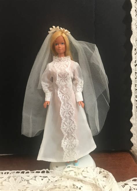 Https://tommynaija.com/wedding/1960 1980 Barbie Wedding Dress