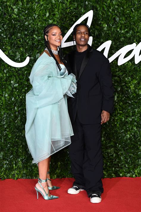 Rihanna and a$ap rocky's romantic holiday trip to barbados has been anything but boring. Knutsch-Foto: Rihanna & A$AP Rocky im Liebesurlaub auf ...