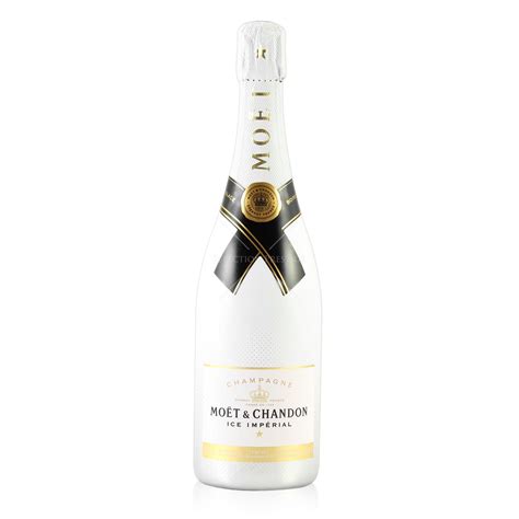 A specially formulated version of moët's famed imperial champagne that is great when served over ice. Moët & Chandon Ice Impérial 0.75L (12% Vol.) - Moët ...