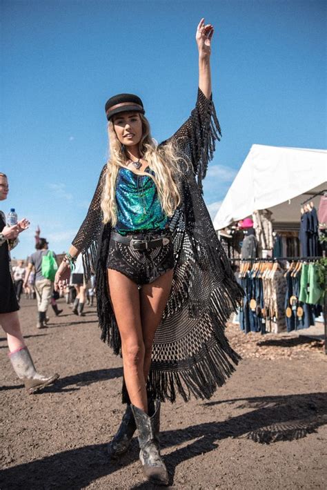 19 style tips for summer festival outfits that women should follow glossyu music festival