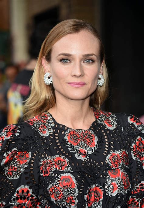 Diane kruger's height is 170 cm (5 feet 7 inches tall) and her weight is 57 kg (126 lbs). DIANE KRUGER Arrives at 'Disorder' Premiere in New York 08 ...