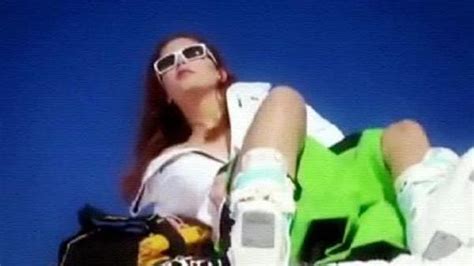 پخش فیلم برهنه شدن قهرمان اسکی زنان لبنان جنجال آفرید