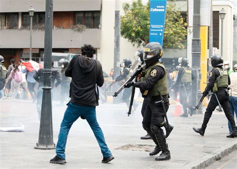 Abuso De La Fuerza Policial En El Contexto De Las Recientes Protestas Sociales Idehpucp Pucp