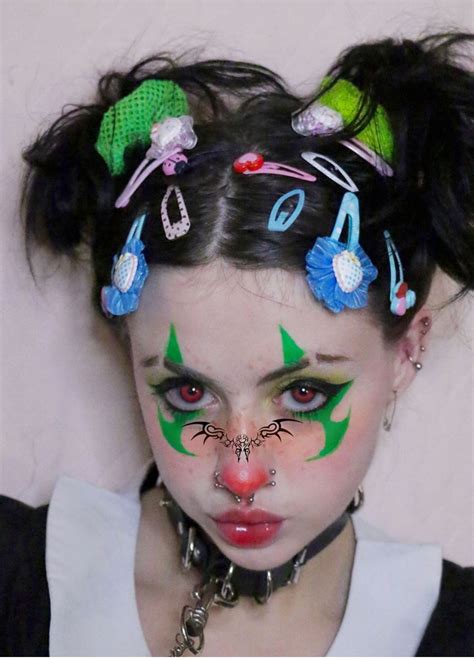 Pin By 𝕤𝕡𝕖𝕖𝕕 ･ﾟ ･ﾟ On Faces In 2020 Edgy Makeup Alternative