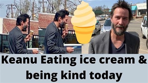 Keanu Reeves Eating Ice Cream And Taking Photo With Fans In Oklahoma