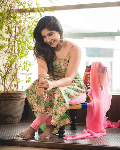 Actress Sakshi Agarwal In Ethnic Style Photoshoot Stills