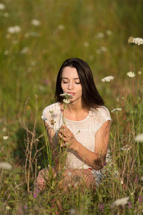 Wallpaper Women Brunette Field Flowers Grass Eroticbeauty Adel Morel 3840x5760 Bashaak