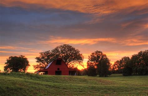 10 Stunning Photographs Of Sunsets In Tennessee