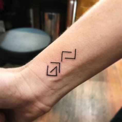 80 Small Tattoos For Men Unique And Meaningful Designs Architecture