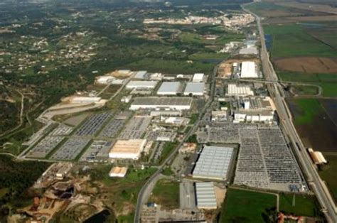 A sonae é uma multinacional que gere um portefólio diversificado de negócios nas áreas de retalho, serviços financeiros, tecnologia, centros. Carreras sigue ampliando su capacidad logística en Portugal