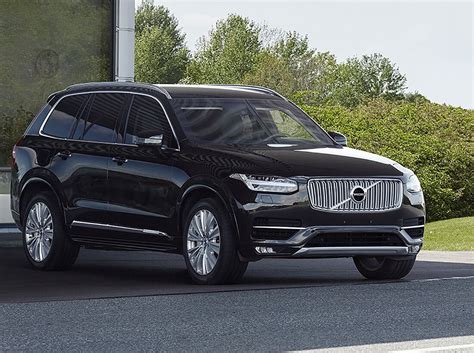 I volvo suv hanno quotazioni alte e mantengono bene il valore anche come auto usate. Volvo XC90 Armoured: Der SUV legt sich einen Panzer an ...