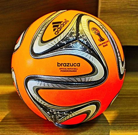 Bola De Futebol adidas Brazuca Power Orange Winter Ball - R$ 979,00 em gambar png