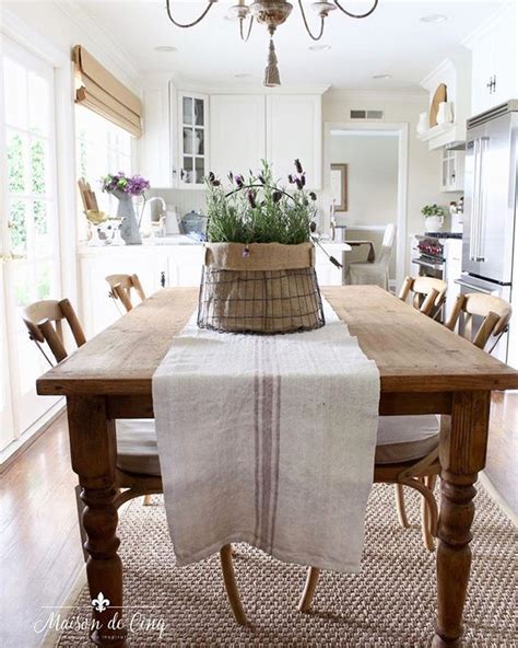30 Gorgeous French Country Decorating Ideas - HOMYHOMEE