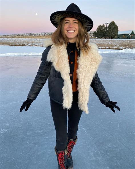 Maybe you would like to learn more about one of these? Julianne Hough 01/06/2021 • CelebMafia