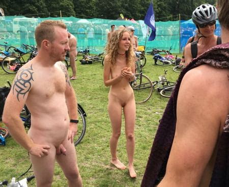 Attractive Girl At Nude Bike Ride Among Men Pics Xhamster