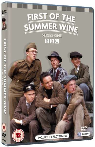 Unencumbered by wives, jobs or any other responsibilities, three senior citizens who've never really grown up explore their world in the yorkshire dales. First of the Summer Wine - Series 1 DVD - Zavvi UK
