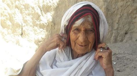 97 سالہ خاتون دو ہزار روپے کی کمی کے باعث عمران خان کے مقابل انتخاب