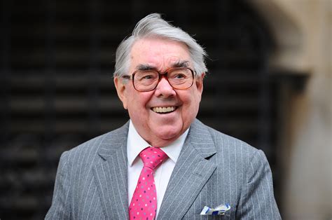 Ronnie Corbett One Of Comedys ‘two Ronnies Dies At 85 Wgn Tv