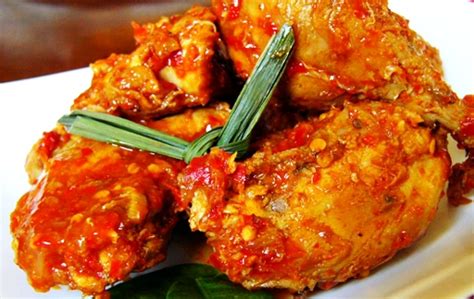 Sajian familiar di tanah jawa meskipun aslinya dari manado. Resep Cara Membuat Ayam Bakar Bumbu Rica Rica | Resep ...