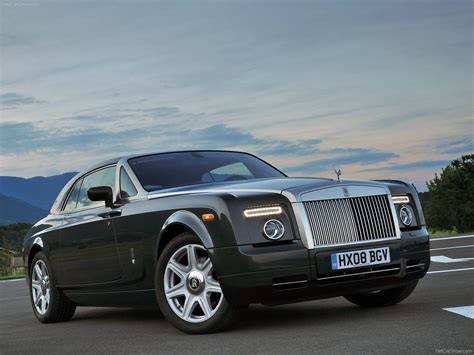 La Rolls Royce Phantom, le voyage sur un nuage | IONNEWS