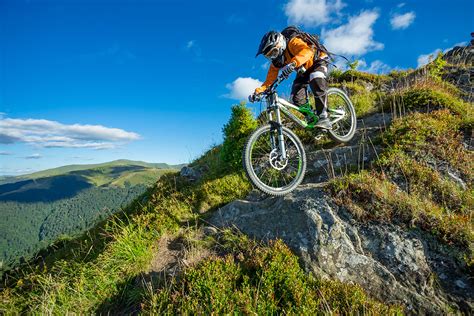 How Fast Do Professional Mountain Bikers Rip Down Hills Cycle Baron