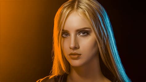 Baggrunde ansigt Kvinder model portræt blond Enkel baggrund