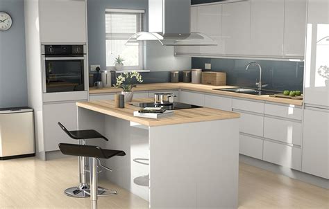 Various styles are available, from flat panel and shaker style. It Marletti Dove Grey Gloss With Integrated Handle Fitted