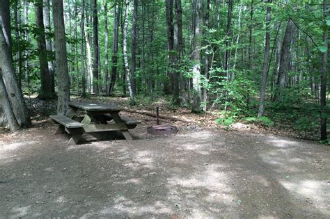 Sepaq, the provincial agency that manages parks, says staff warned people repeatedly about oka is not a place where you can go by foot. sepaq's spokesperson says staff did not force people to. De l'Anse 163 - Semi-serviced campsite - Parc national d'Oka - Sépaq