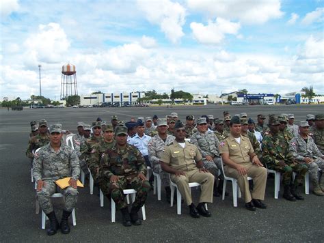 en la fuerza aérea dominicana se preparan para celebrar el 65 aniversario mirando los cuarteles
