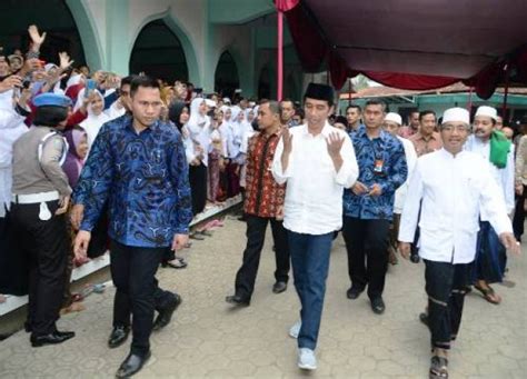 Siswanto, nizar yamanie, teddy wibisana direktur: Presiden Jokowi Bahas Keberagaman di Ponpes Ulumaddin…