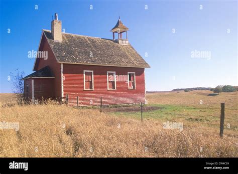 Old Red Schoolhouse On Prairie Battle Lake Mn Stock Photo Alamy