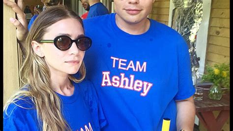 Vidéo Exclusif Les jumelles Mary Kate et Ashley Olsen font du shopping à L Agence à West
