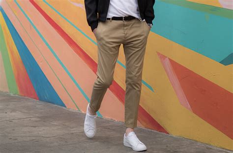 Making clothing less intimidating and helping you develop your own style. Chino & Khaki Pants Fit Guide - Men's Clothing Fit Guide