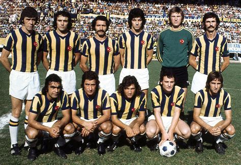 Fenerbahçe transfer haberleri, fenerbahçe son dakika ve flaş haberler, puan durumu, takım kadrosu bu sayfada. Ayaktakiler Oturanlar | Fenerbahçe 1974-1975