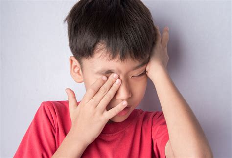 Reye's syndrome typically occurs after a viral illness, particularly an upper respiratory tract infection, influenza, varicella, or gastroenteritis, and is associated with the use of aspirin during the illness. Reye's Syndrome in Children: Causes, Signs & Prevention
