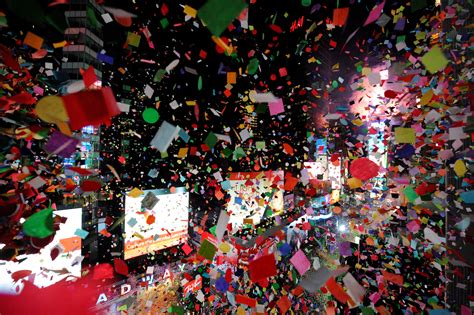 Berjaya times square, 1, jalanimbi, 55100 kuala lumpur, federal territory of kuala lumpur, malaysia. Times Square New Year's Eve - New Year's 2017: Photos of ...