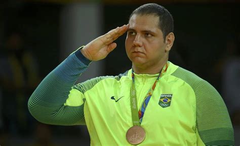 O que é o clean caps? Olimpíadas: Judô rendeu três das quatro medalhas do Brasil ...