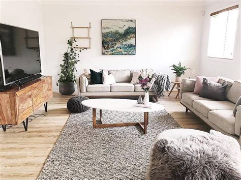 A minimalist bedroom does not have stacks of throw pillows. Freedom, love this coffee table! | Living room inspo ...