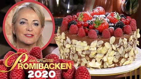 Das große promibacken 2020, jury: Schokokuchen mit frischen Früchten: Ullas gewickelte Torte ...