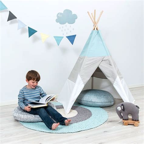 Die teppiche speziell für kinder unterscheiden sich. sebra Häkel-Teppich rund blau-grau, 119,00 € | Kinder zimmer