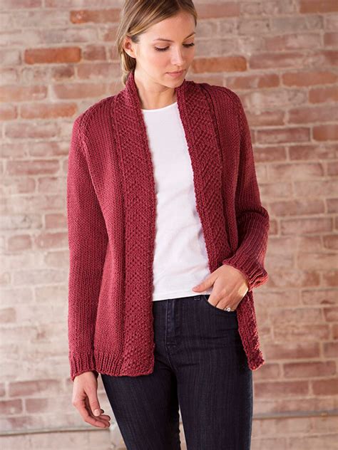 To make our garter stitch cardigan, we will start by knitting one of the sleeves. Marsala | Berroco