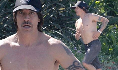 Anthony Kiedis 51 Shows Off Toned Torso On A Shirtless Morning Run