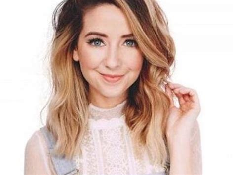 Zoe Sugg Facts Including Biography Height Quotes Boob Size Bra Size Hollywood Measurement